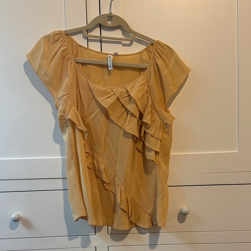 Ruffled Peach Top